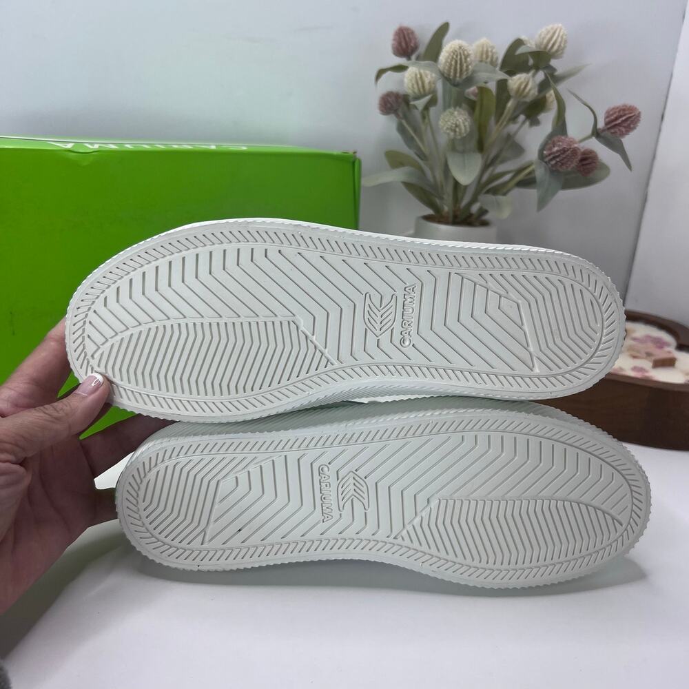 Cariuma OCA Low Casual Leather Sneaker White Women's 7.5 NWB - Picture 8 of 10